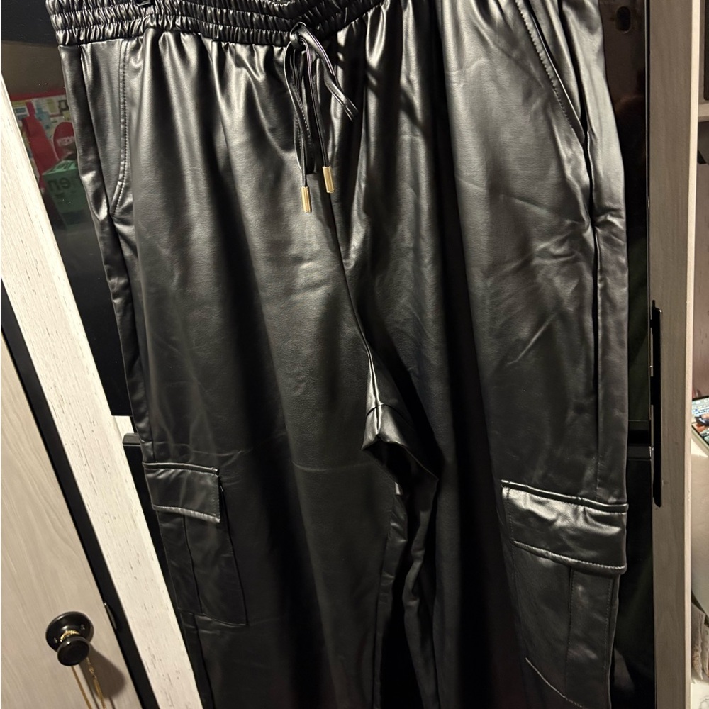 Women's Black Wide Leg Pants